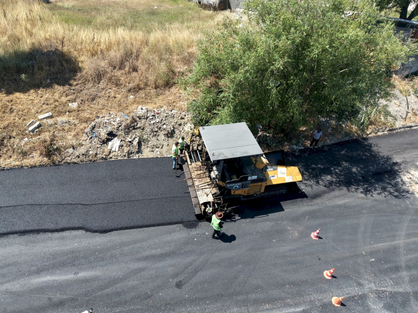 Esenyurt’ta Yol Yenileme Çalışmaları Aralıksız Sürüyor…