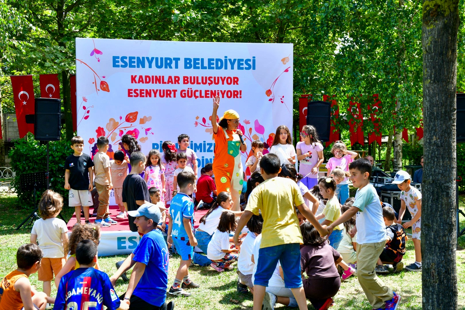 Esenyurtlu Kadınlar Geleneksel Piknik Etkinliğinde Buluştu