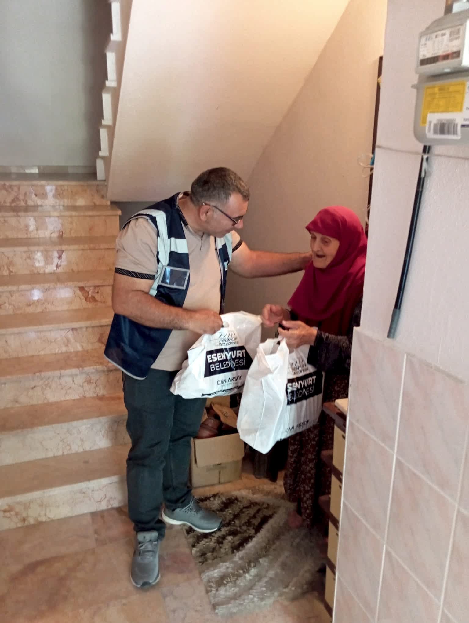 Engelli ve 65 Yaş Üstü Vatandaşlarımıza Günlük Kahvaltı ve Sıcak Yemek Hizmeti