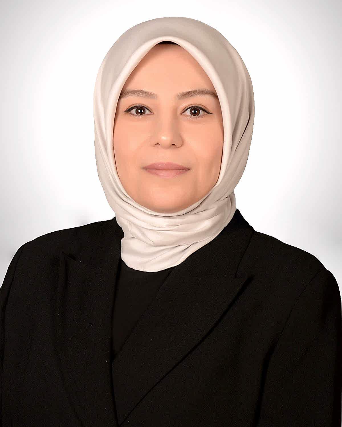 İLKNUR DAŞDEMİR