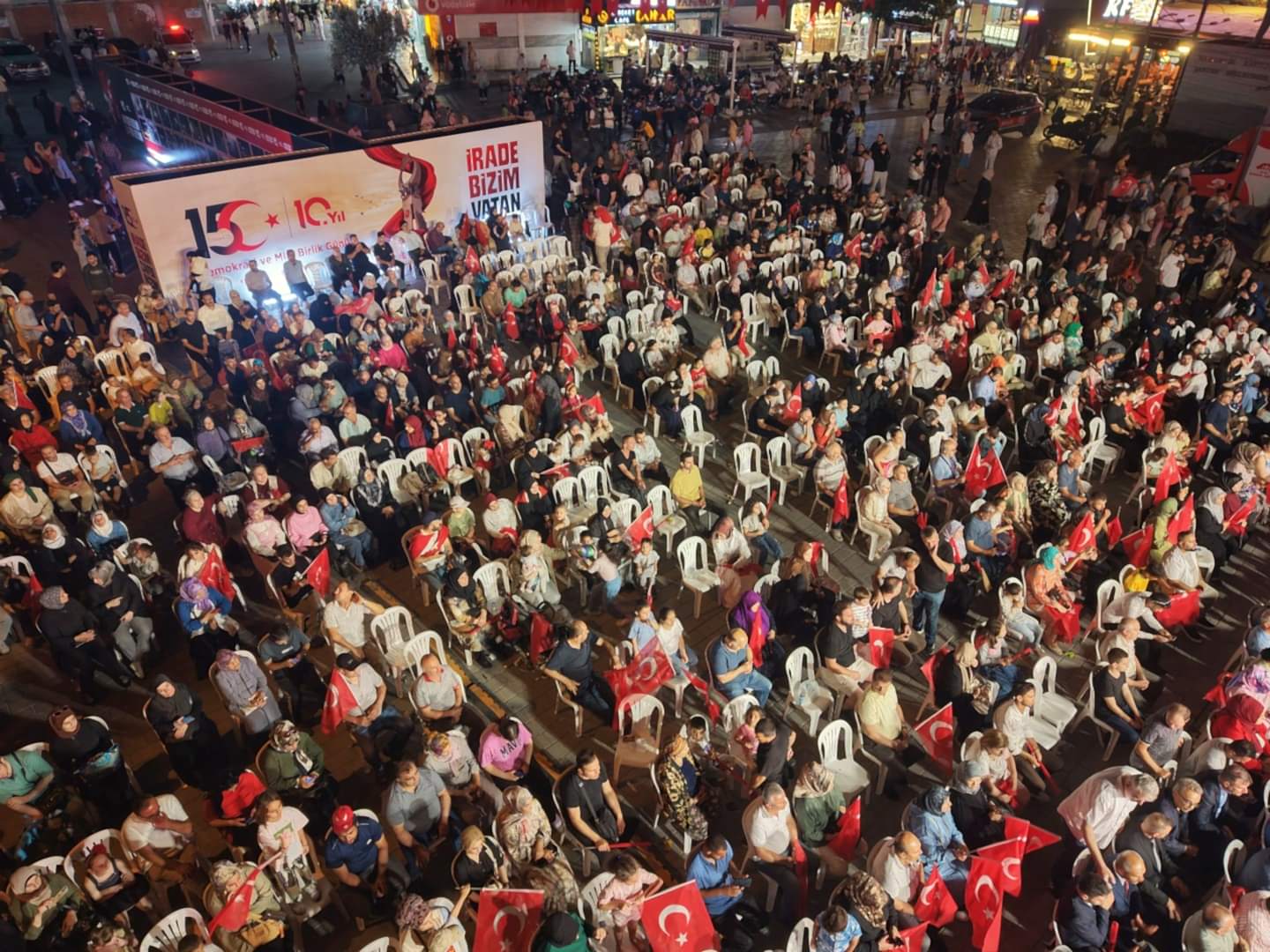 Esenyurt, 15 Temmuz Demokrasi ve Millî Birlik Günü’nde Tek Yürek Oldu!